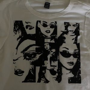 SHEIN Icon 90s figure graphic Crop Y2K Tee